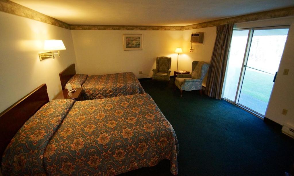 סקניאטלס Birds Nest Motel מראה חיצוני תמונה